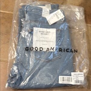 Good American Blue Jeans size 12 blue655 nwt